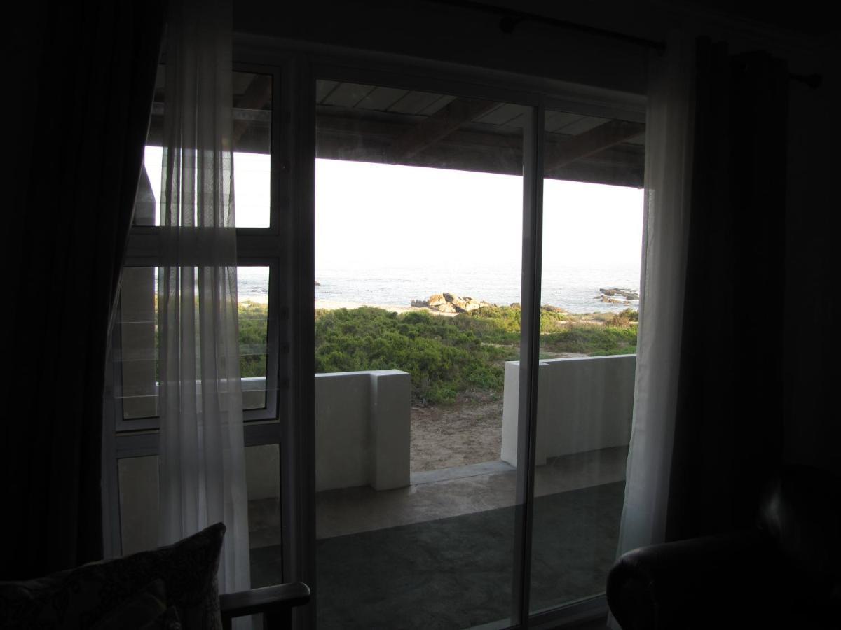 Seester Accommodation Lambert's Bay Room photo